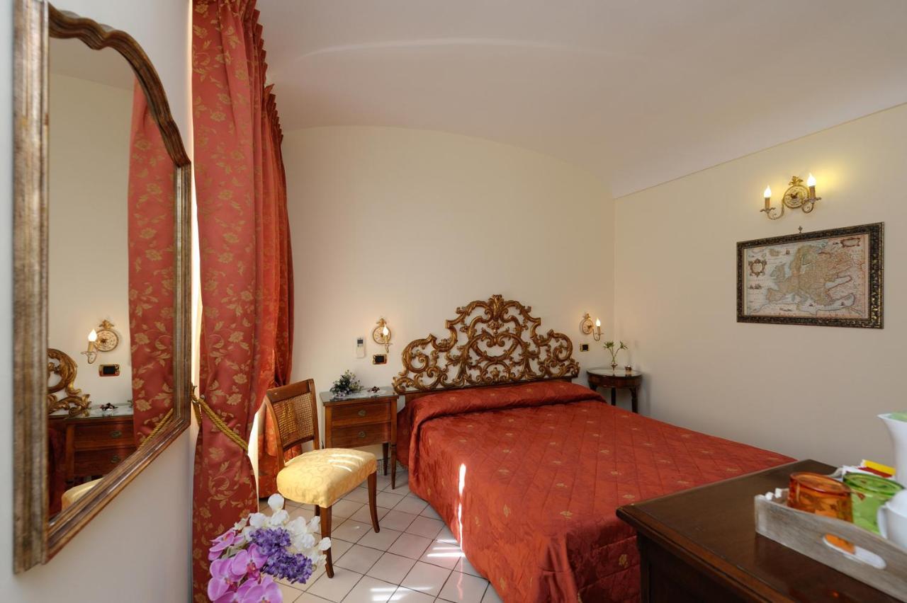 Amalfi Old Square Room & Apartments Exterior foto